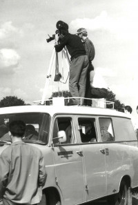 Wagen des Bayerischen Rundfunks Der BR filmte 1961 an der Flutbrücke Foto: Archiv L. Leisentritt